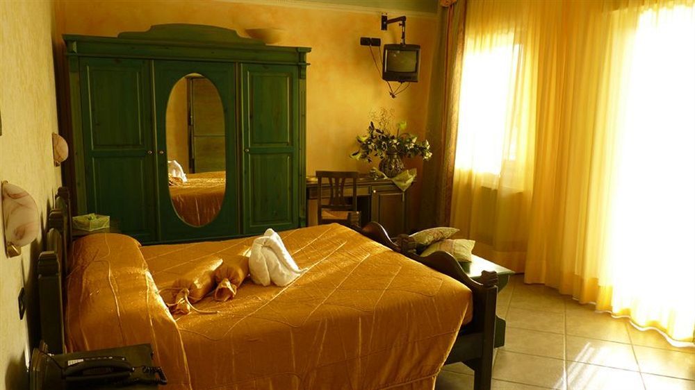 Hotel Don Luis 카스텔디상로 외부 사진